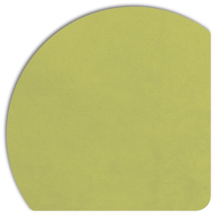 Vue détaillée du panneau d'incrustation Displine Alcantara® de couleur citron, avec un coin arrondi et une texture douce.