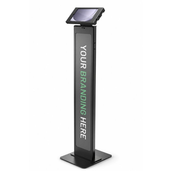 Vue latérale du support de sol noir Compulocks BrandMe Apex pour Samsung Galaxy Tab A9 avec une tablette en cours d'utilisation.