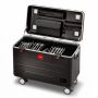 Étui de chargement ouvert PARAT TC20 TwinCharge avec espace pour 20 tablettes, y compris compartiment de rangement et câbles.