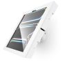 Vue latérale du support mural Compulocks Bow Apex blanc pour iPad Pro 13 pouces, avec une finition brillante et un mécanisme de montage visible.