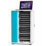 Armoire de chargement pour ordinateur portable Zioxi onView2 ouverte avec compartiments de chargement et gestion des câbles visibles, ordinateur portable sur le dessus.