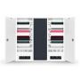 Armoire murale ouverte Zioxi pour 20 iPad avec compartiments de chargement visibles et espace de rangement pour crayons USB-C dans un boîtier blanc.