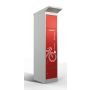 Photo en studio en vue oblique du casier de chargement de batterie de vélo Lockeel avec quatre compartiments rouges, équipés de serrures à pièces et d'icônes de chargement blanches.