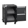 Chariot pour ordinateur portable Ewent ouvert pour 16 ordinateurs portables avec compartiments internes visibles, étagères numérotées et porte verrouillable dans une configuration studio.