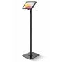 Vue latérale du support au sol Compulocks Swift PowerMove pour iPad 11 pouces, noir, avec une tablette en cours d'utilisation.