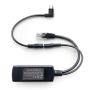 Vue détaillée du répartiteur Smart Things sCharge PoE 4856 avec câble USB-C, y compris les connexions et la gestion des câbles.