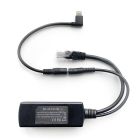 Vue détaillée du répartiteur Smart Things sCharge PoE 4856 avec câble Lightning, avec connexions visibles et gestion des câbles.