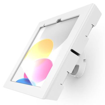 Gros plan du support mural Compulocks Bow Swell blanc pour iPad, montrant une vue claire de l'écran et des détails de montage.