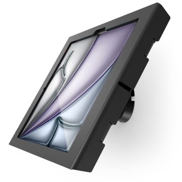 Vue latérale du support mural Compulocks Bow Apex pour iPad Air, avec une élégante finition noire et un support de montage unique.