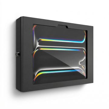 Vue latérale du support mural Compulocks Apex pour iPad Pro 11 pouces, noir, monté au mur avec un iPad dans le support.