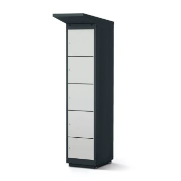 Vue latérale du casier de chargement de batterie de vélo Lockeel avec quatre compartiments et serrure à clé, fermé et prêt à l'emploi.