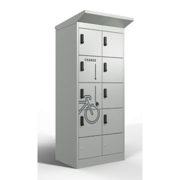 Photo studio en vue oblique du casier de chargement de batterie de vélo Lockeel à huit compartiments fermés, équipés de serrures à code électronique et d'icônes.