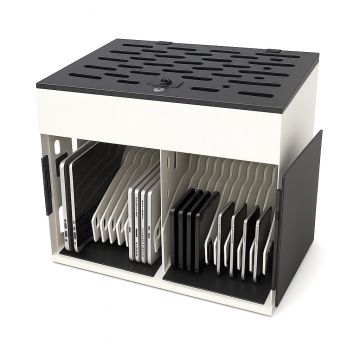 Photo studio de l'armoire de chargement Ewent pour 20 ordinateurs portables, ouverte avec vue sur les compartiments internes dans lesquels sont placés verticalement plusieurs ordinateurs portables.