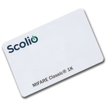 Gros plan de la carte utilisateur Scolio RFID avec logo clairement visible et texte MIFARE Classic 1K.