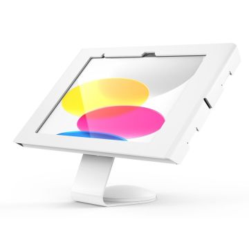 Vue d'angle du support de table Compulocks Core Swell pour iPad 10,9 pouces en blanc, avec un fond coloré et une base robuste.