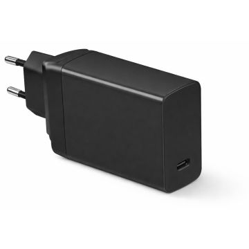 Vue latérale de l'adaptateur USB-C Torvik 65W noir avec prise EU, avec port USB-C visible.
